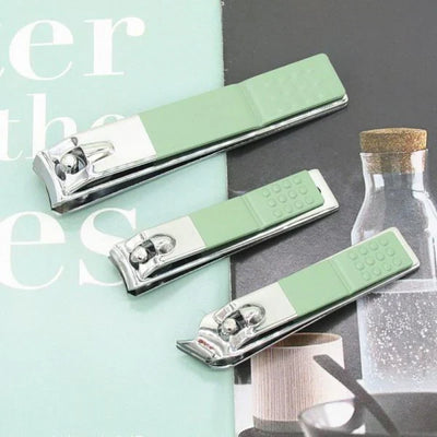 Premium 16-Piece Nail Care Kit Review by Abdullah Al Ameri